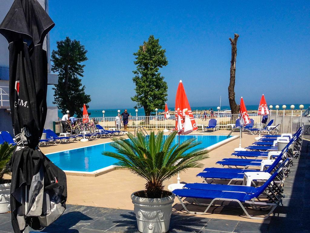 Hotel Parc Mamaia Buitenkant foto