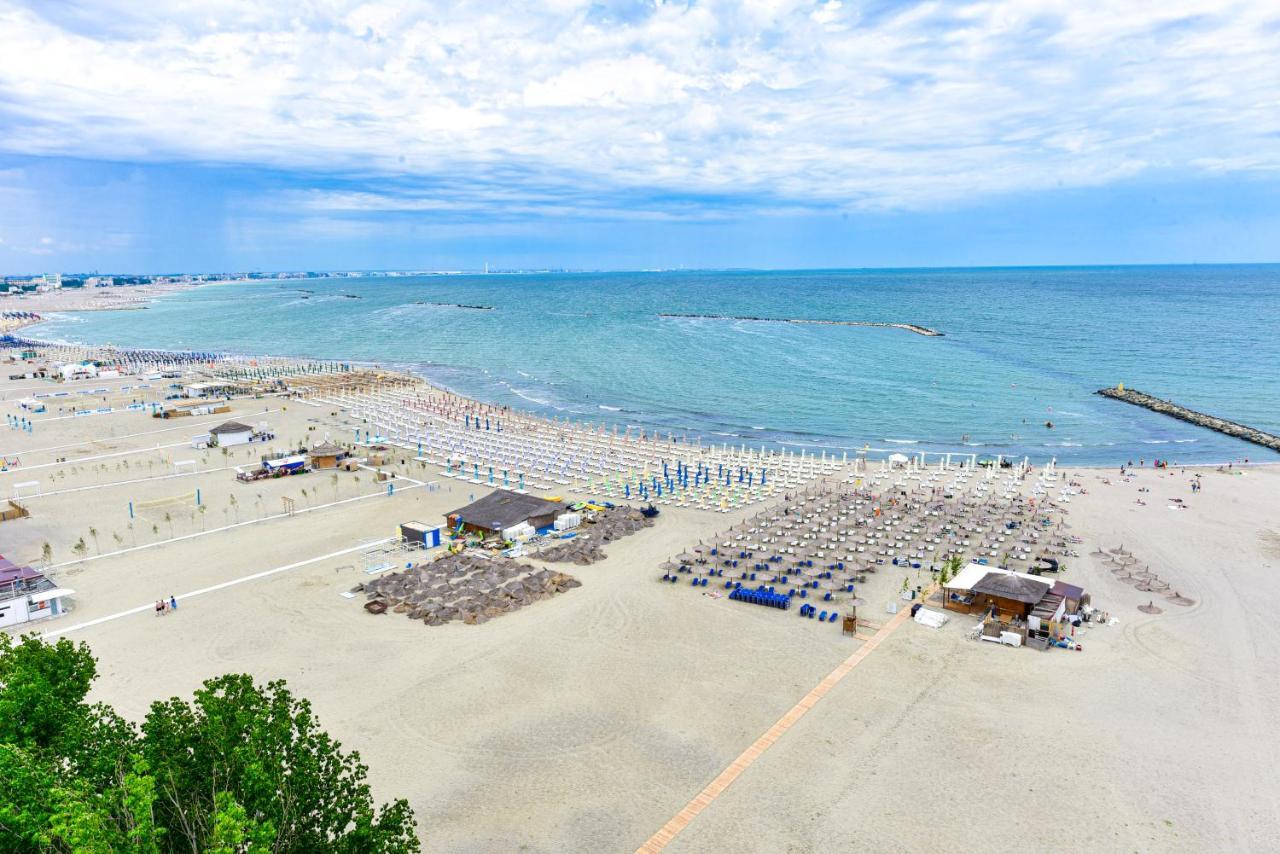 Hotel Parc Mamaia Buitenkant foto
