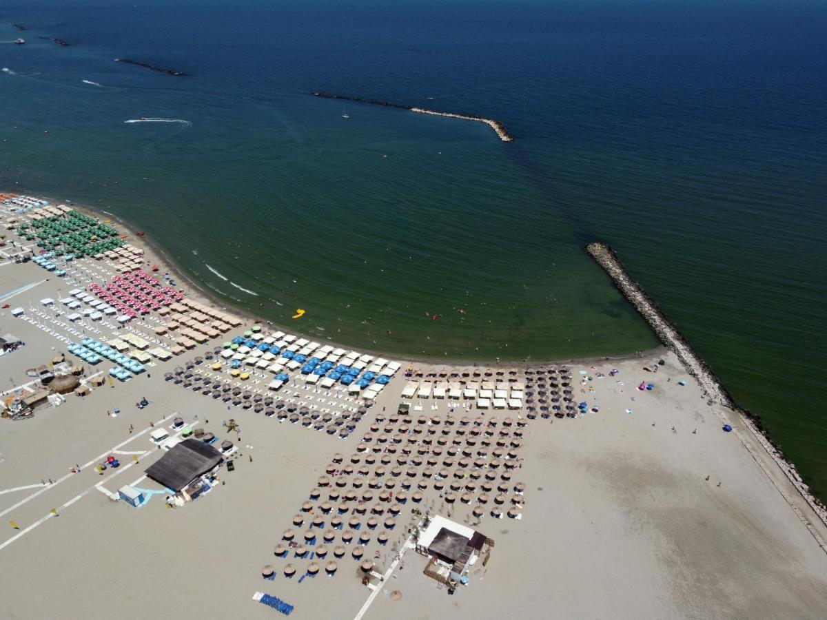 Hotel Parc Mamaia Buitenkant foto