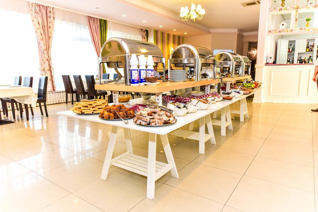 Hotel Parc Mamaia Buitenkant foto